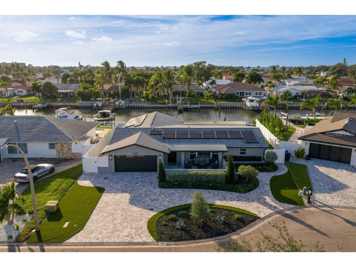 4391 38th Way S Saint Petersburg FL 33711 - CANAL TO BOCA CIEGA BAY / INTRACOASTAL TB8448224 image2