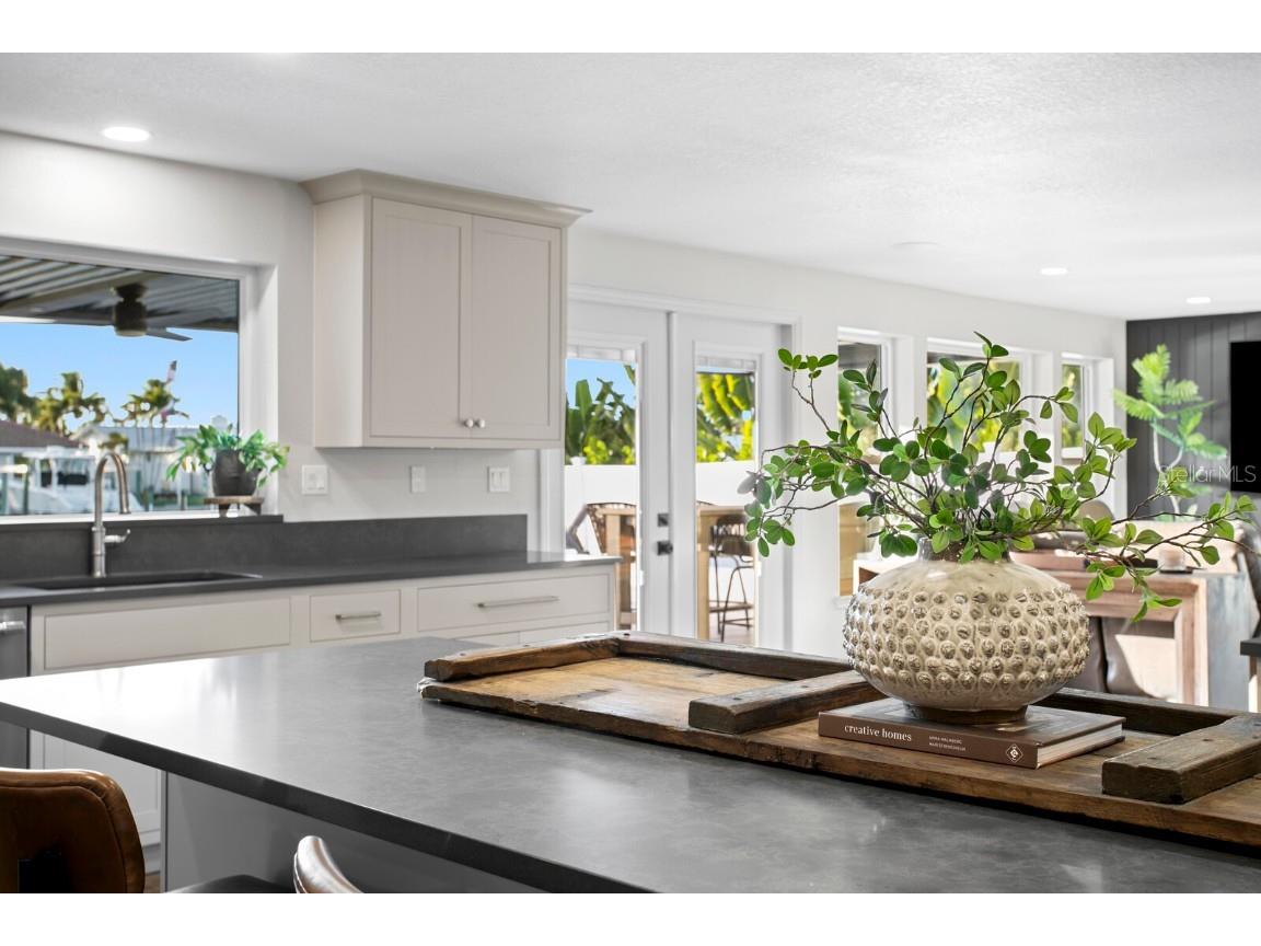 4391 38th Way S Saint Petersburg FL 33711 - CANAL TO BOCA CIEGA BAY / INTRACOASTAL TB8448224 image23