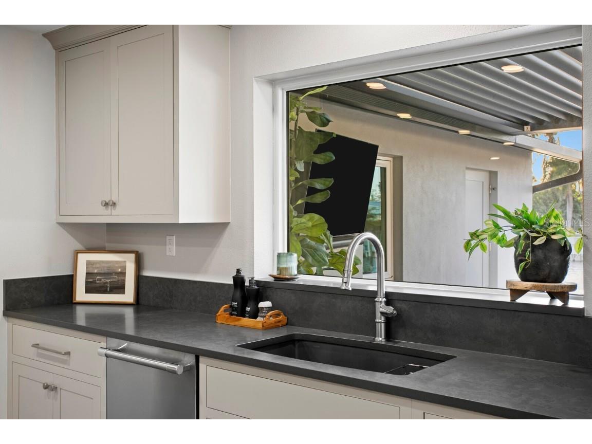 4391 38th Way S Saint Petersburg FL 33711 - CANAL TO BOCA CIEGA BAY / INTRACOASTAL TB8448224 image27