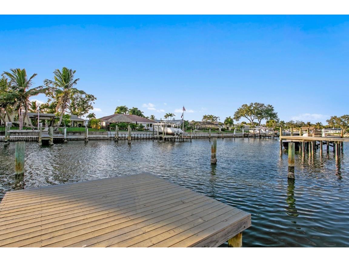4391 38th Way S Saint Petersburg FL 33711 - CANAL TO BOCA CIEGA BAY / INTRACOASTAL TB8448224 image6
