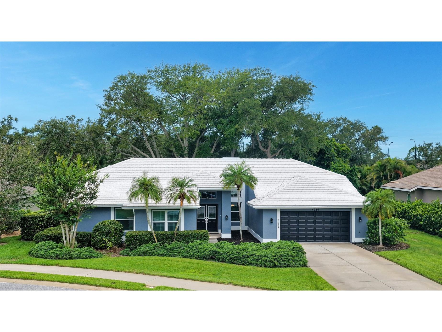 4391 Maplewood Lane Sarasota FL 34238 A4696313 image1