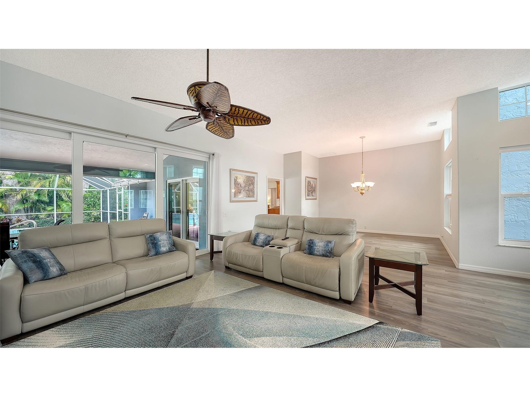 4391 Maplewood Lane Sarasota FL 34238 A4696313 image10