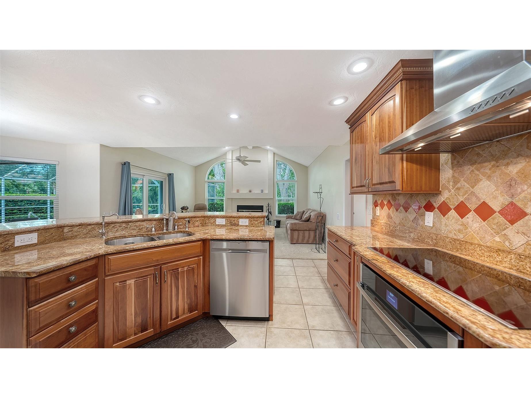 4391 Maplewood Lane Sarasota FL 34238 A4696313 image17