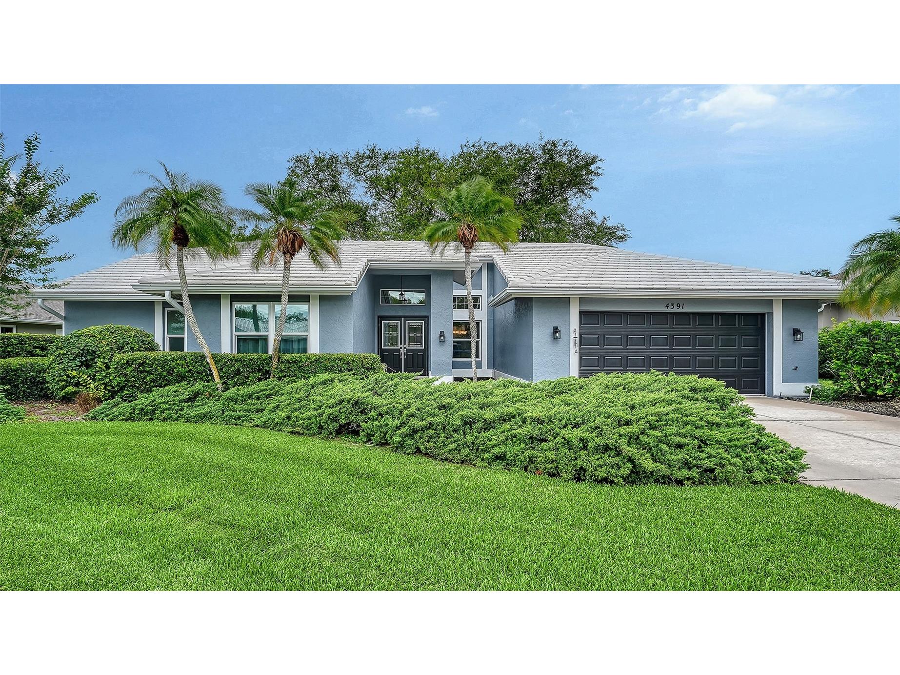 4391 Maplewood Lane Sarasota FL 34238 A4696313 image2