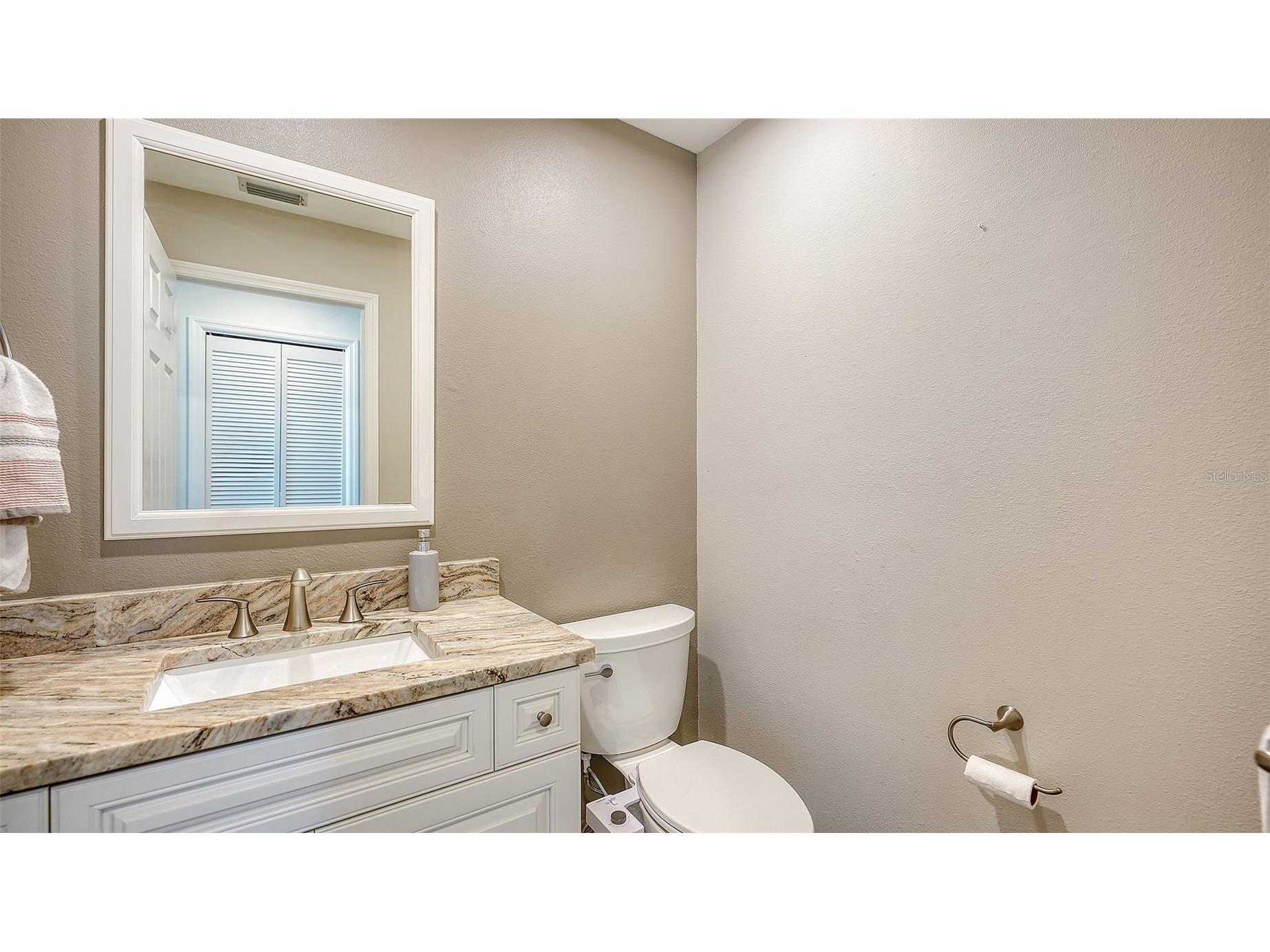 4391 Maplewood Lane Sarasota FL 34238 A4696313 image25