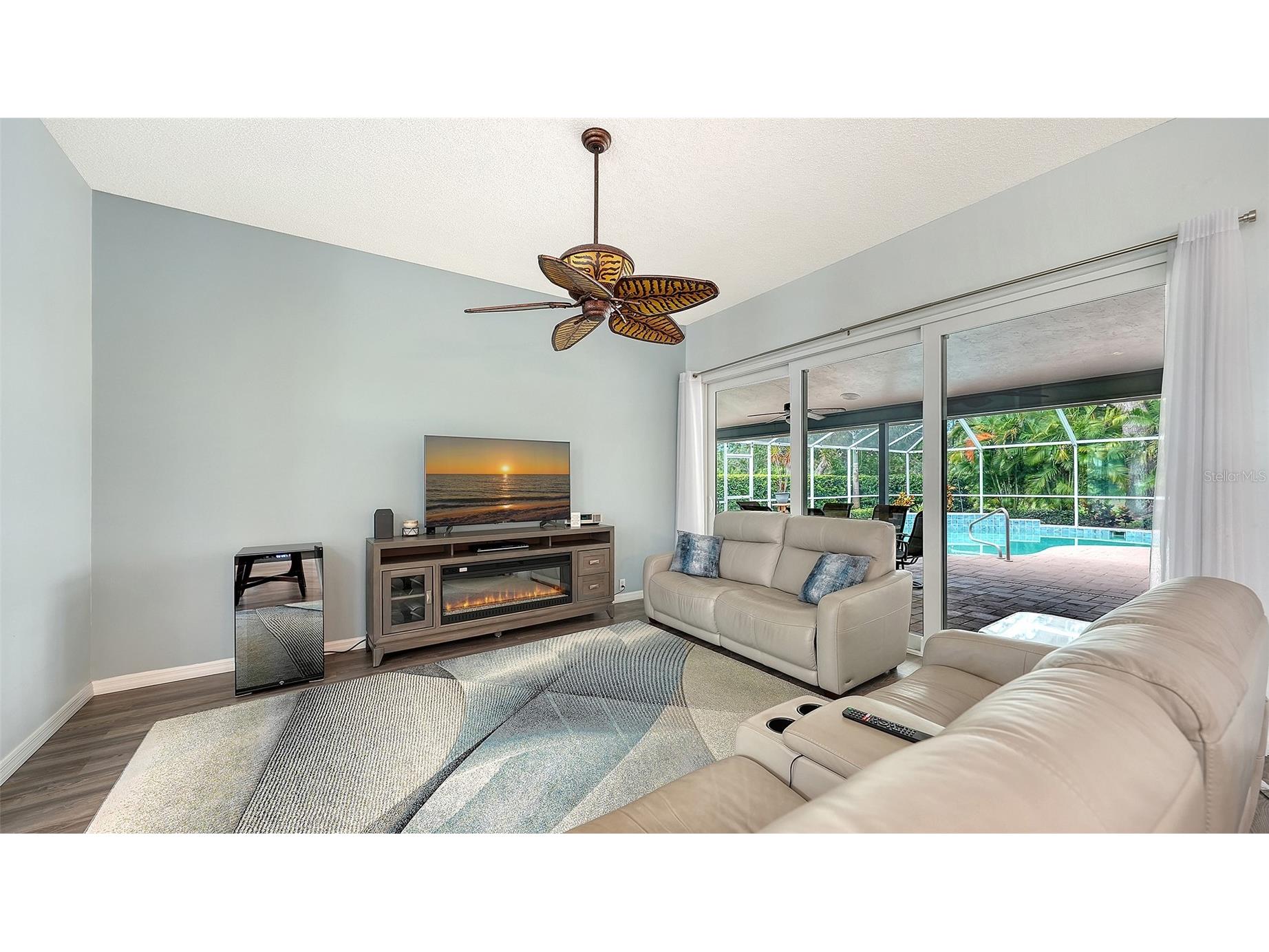 4391 Maplewood Lane Sarasota FL 34238 A4696313 image8