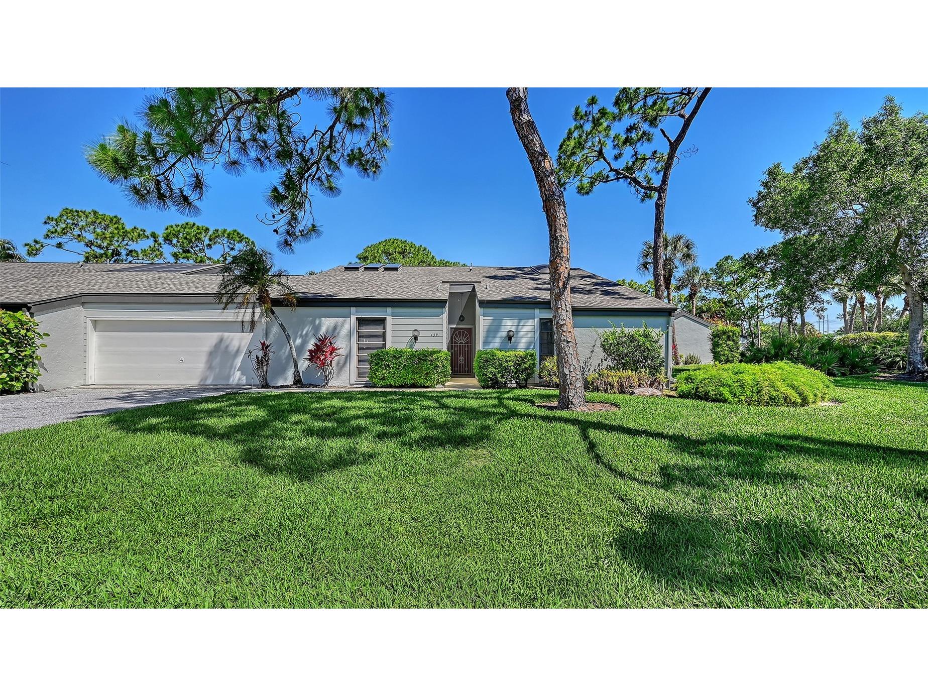 4391 Woodmans Chart #155 Sarasota FL 34235 A4694064 image1