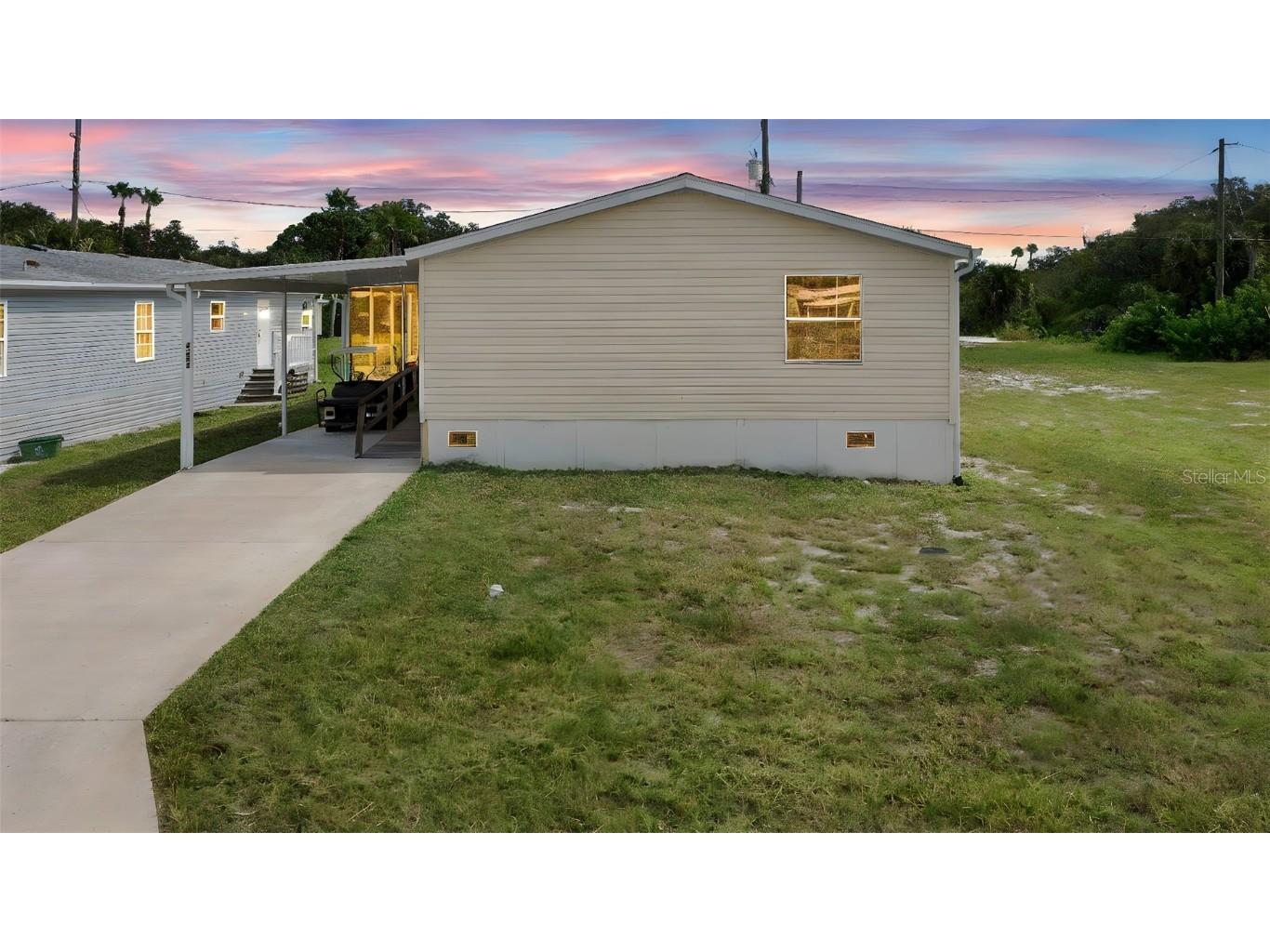 4393 Maple Avenue Edgewater FL 32141 V4945042 image1