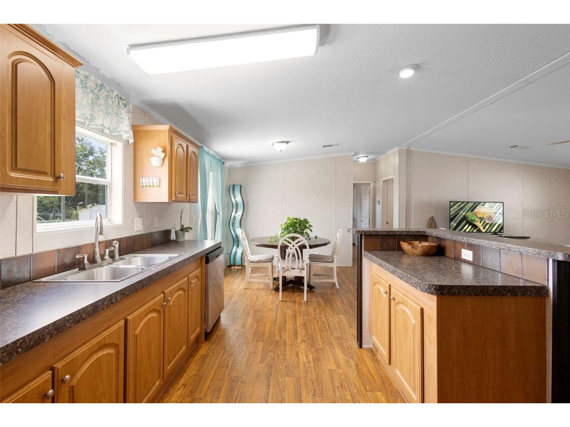 4393 Maple Avenue Edgewater FL 32141 V4945042 image10