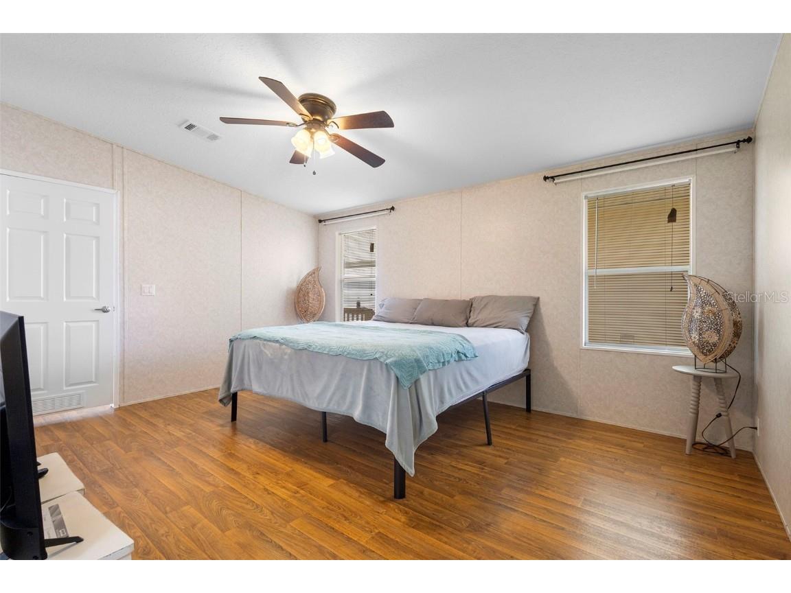 4393 Maple Avenue Edgewater FL 32141 V4945042 image17