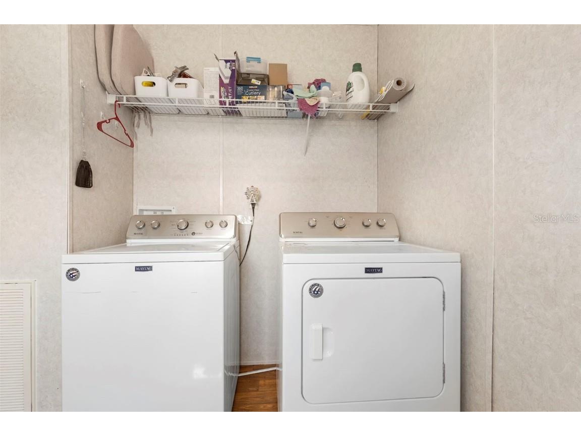 4393 Maple Avenue Edgewater FL 32141 V4945042 image24