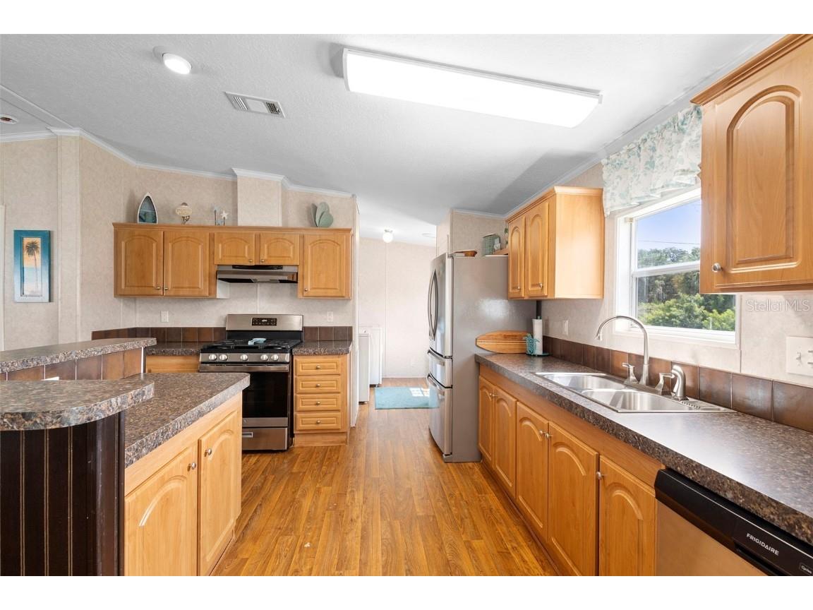 4393 Maple Avenue Edgewater FL 32141 V4945042 image7