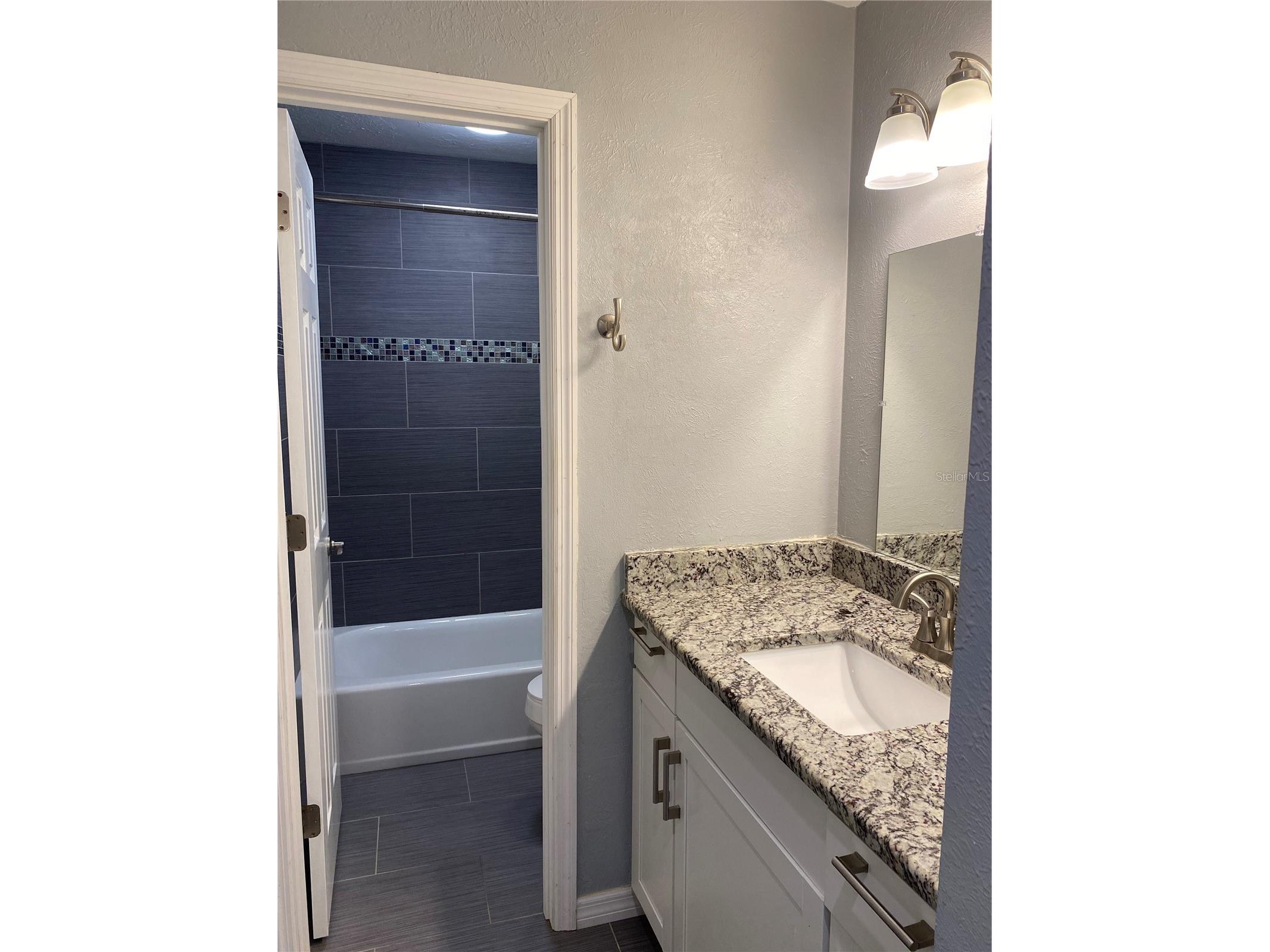 4394 Sandner Drive Sarasota FL 34243 A4696512 image18