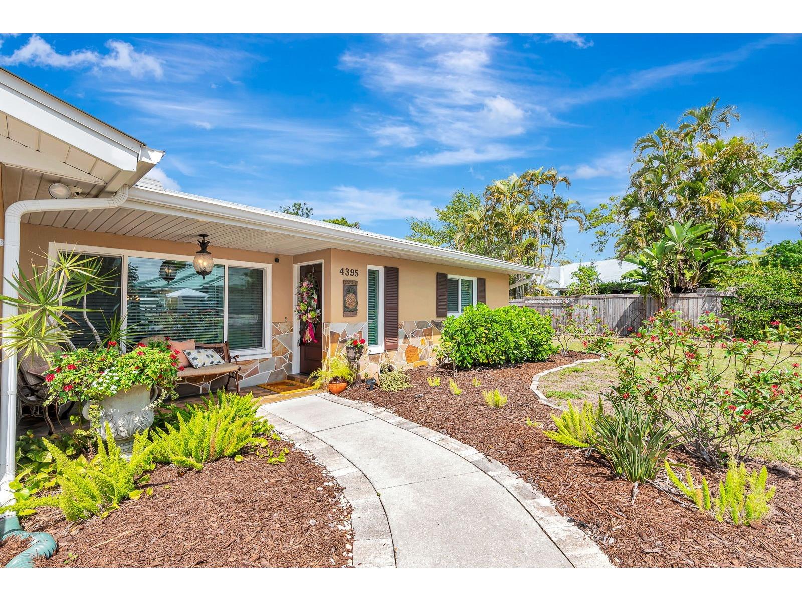 4395 Sarasota Avenue Sarasota FL 34234 A4688359 image1