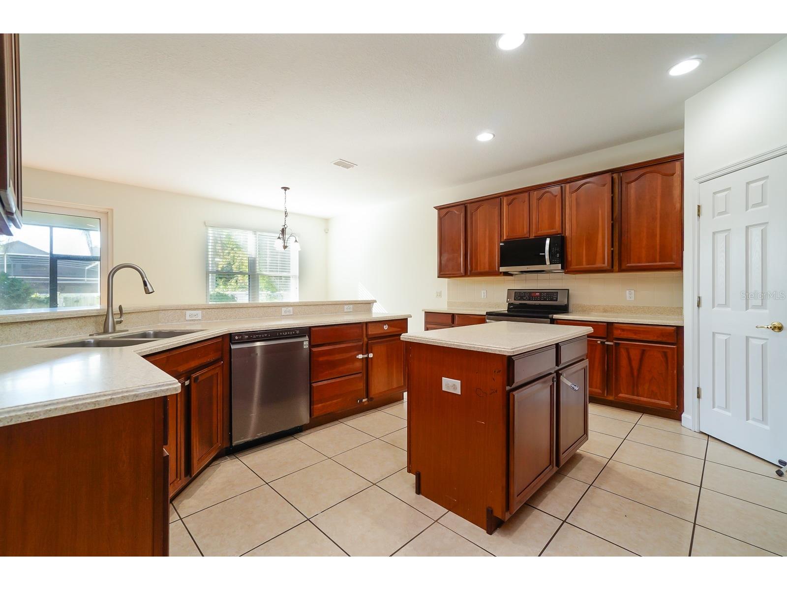 4396 Conroy Club Drive Orlando FL 32835 O6372585 image7