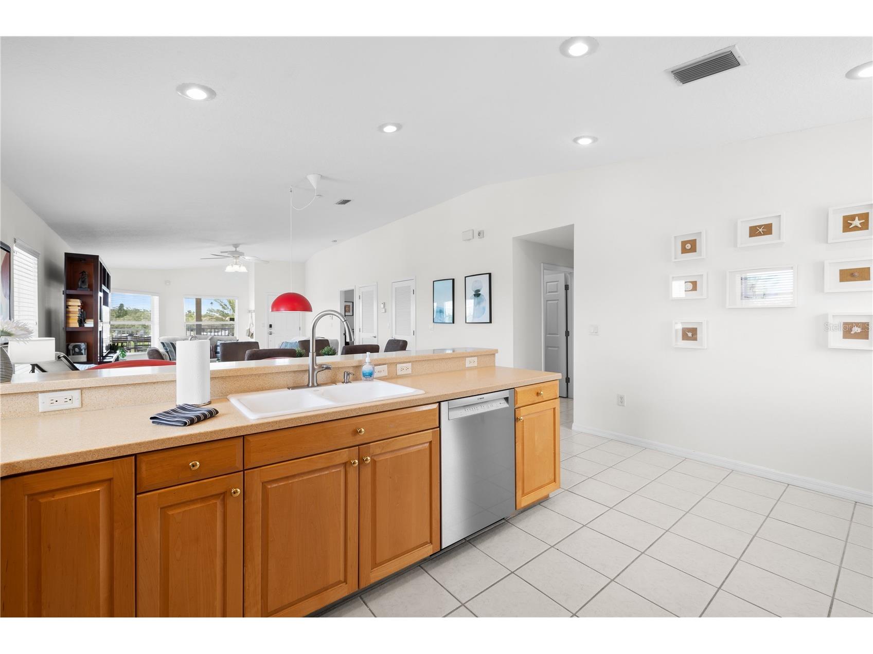 44 Gulf Boulevard #204 Indian Rocks Beach FL 33785 TB8415408 image25