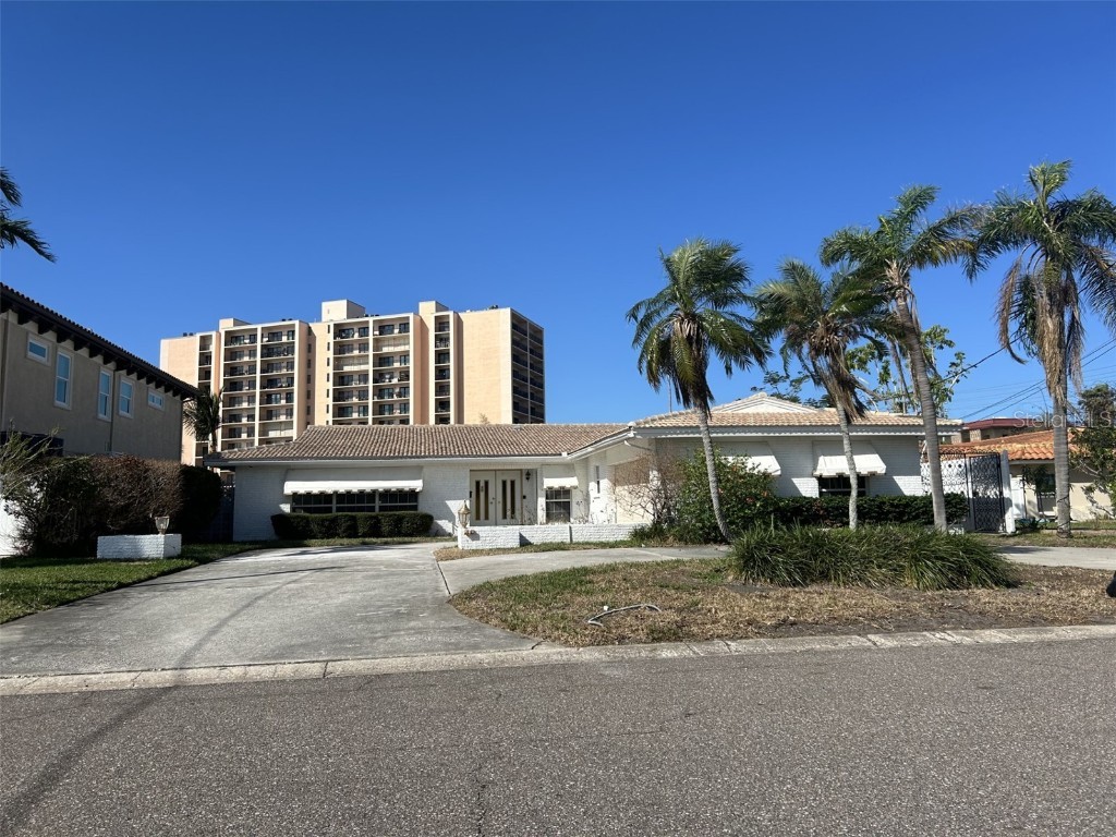 44 Leeward Island Clearwater Beach FL 33767 TB8320869 image1