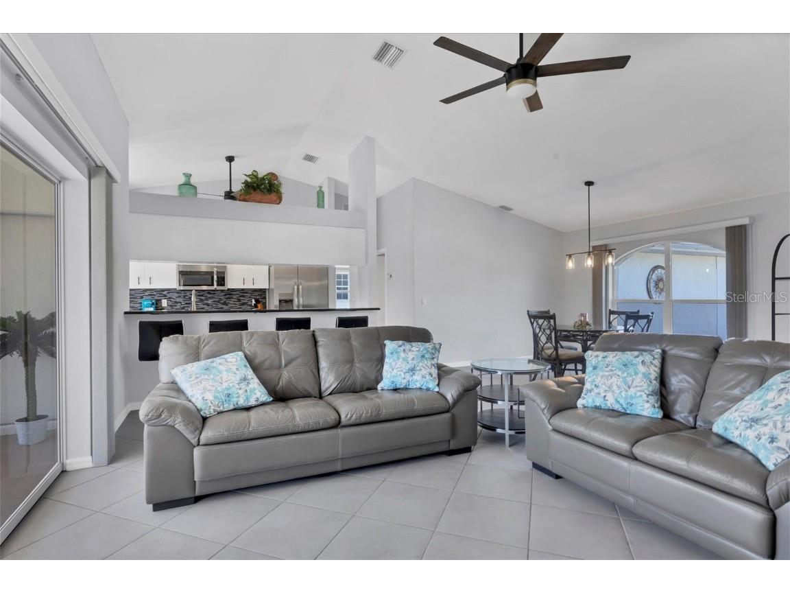 44 Long Meadow Lane Rotonda West FL 33947 D6137976 image1