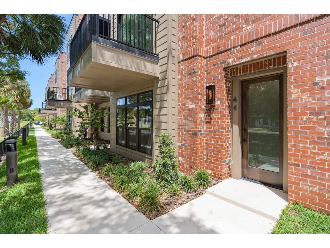 44 N Park Avenue Winter Garden FL 34787 O6192090 image1