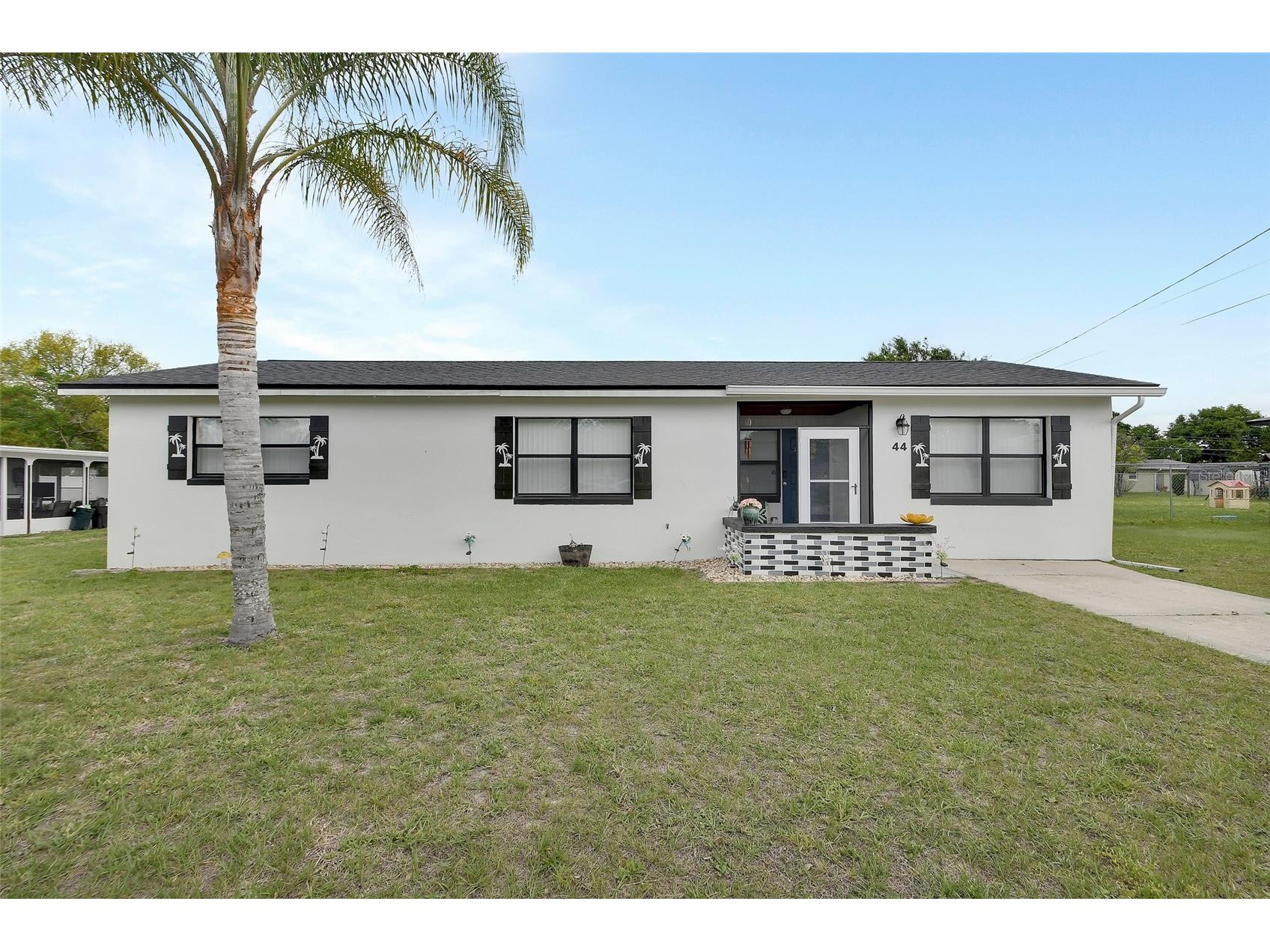 44 Narcissus Drive Debary FL 32713 V4948672 image1