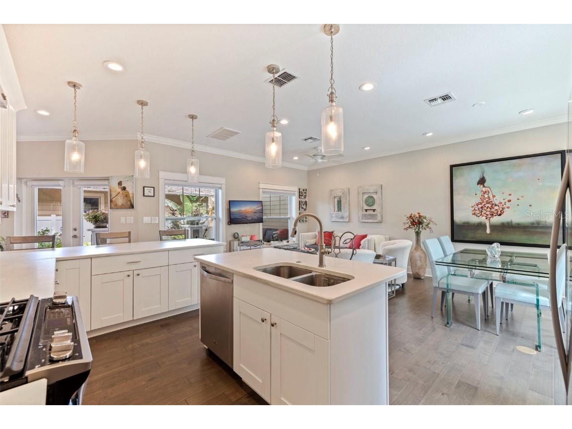 440 11th Avenue NE Saint Petersburg FL 33701 TB8405234 image18