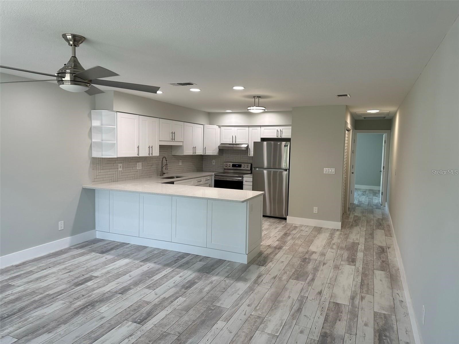 440 50th Avenue N Saint Petersburg FL 33703 TB8499406 image5