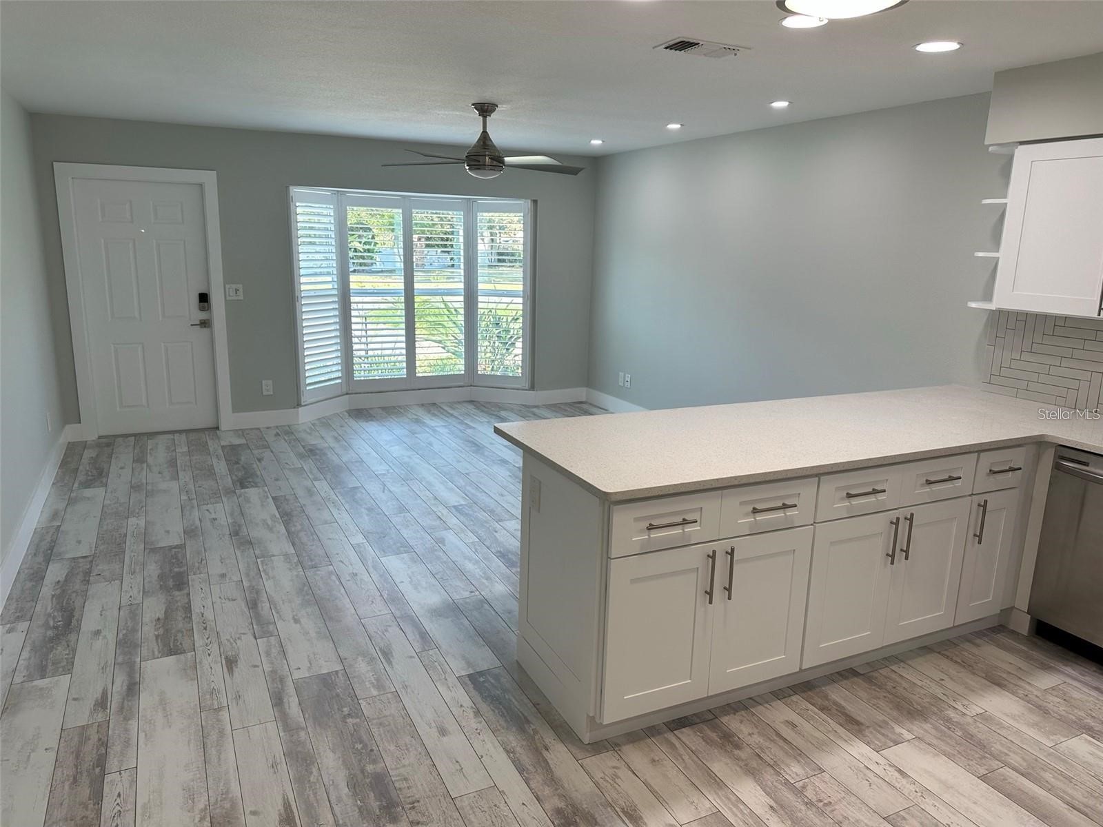 440 50th Avenue N Saint Petersburg FL 33703 TB8499406 image6