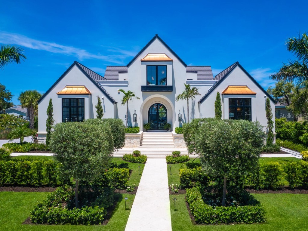 440 Meadow Lark Drive Sarasota FL 34236 - SARASOTA BAY A4666605 image1