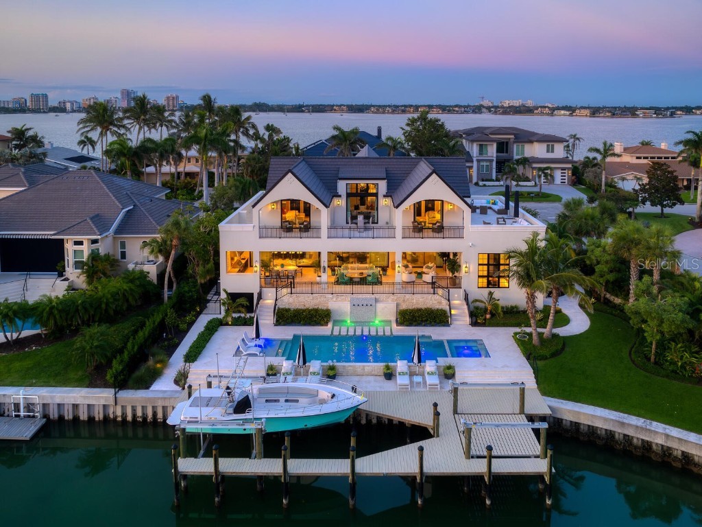 440 Meadow Lark Drive Sarasota FL 34236 - SARASOTA BAY A4666605 image2