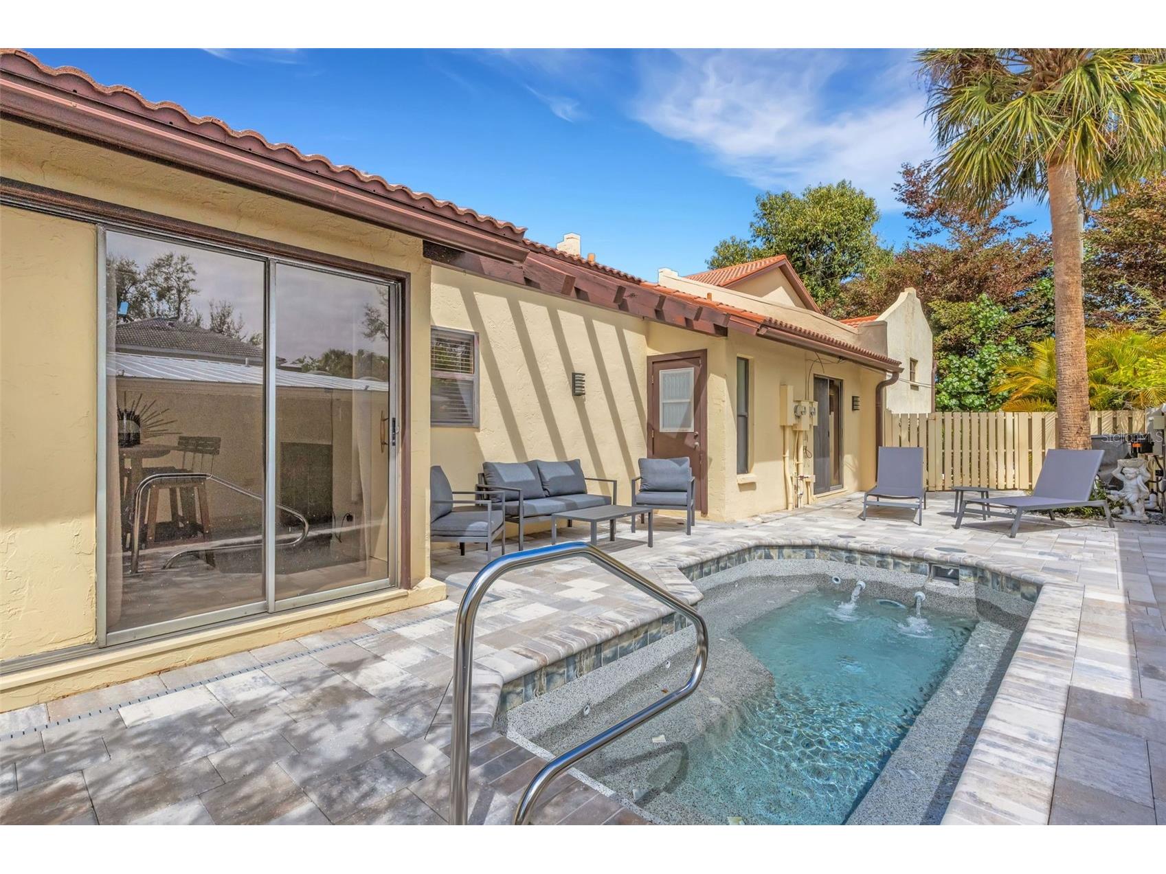 440 Palmetto Court #1 Venice FL 34285 - GULF OF MEXICO N6143511 image2
