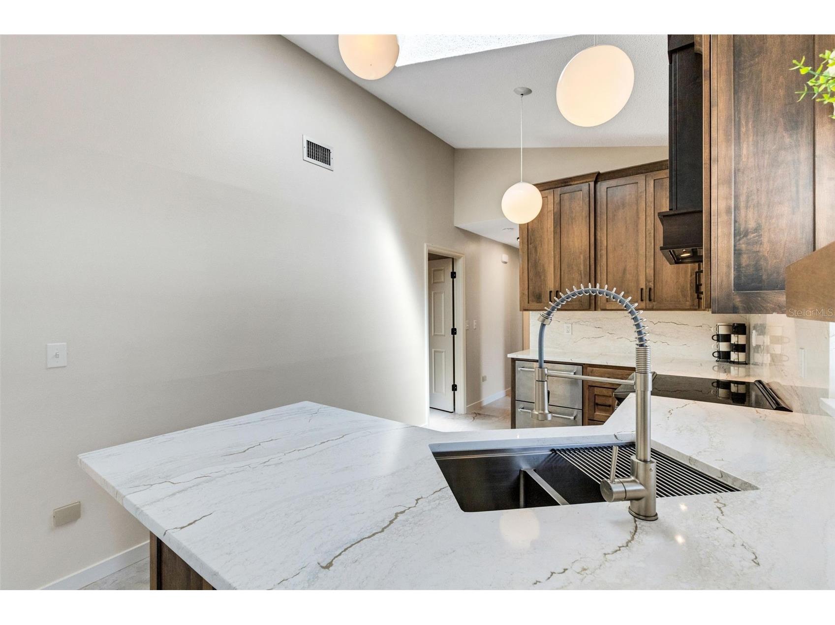 440 Palmetto Court #1 Venice FL 34285 - GULF OF MEXICO N6143511 image9