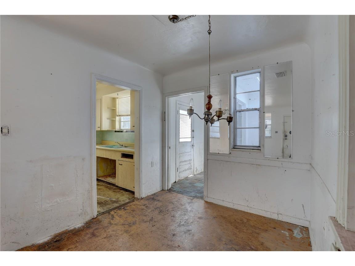 440 S Bayshore Drive Madeira Beach FL 33708 TB8369183 image11