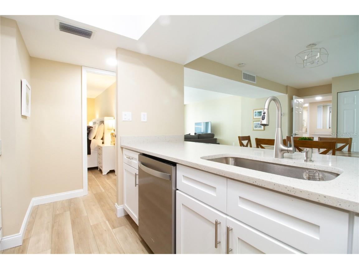 440 S Gulfview Boulevard #1002 Clearwater Beach FL 33767 U8246716 image10