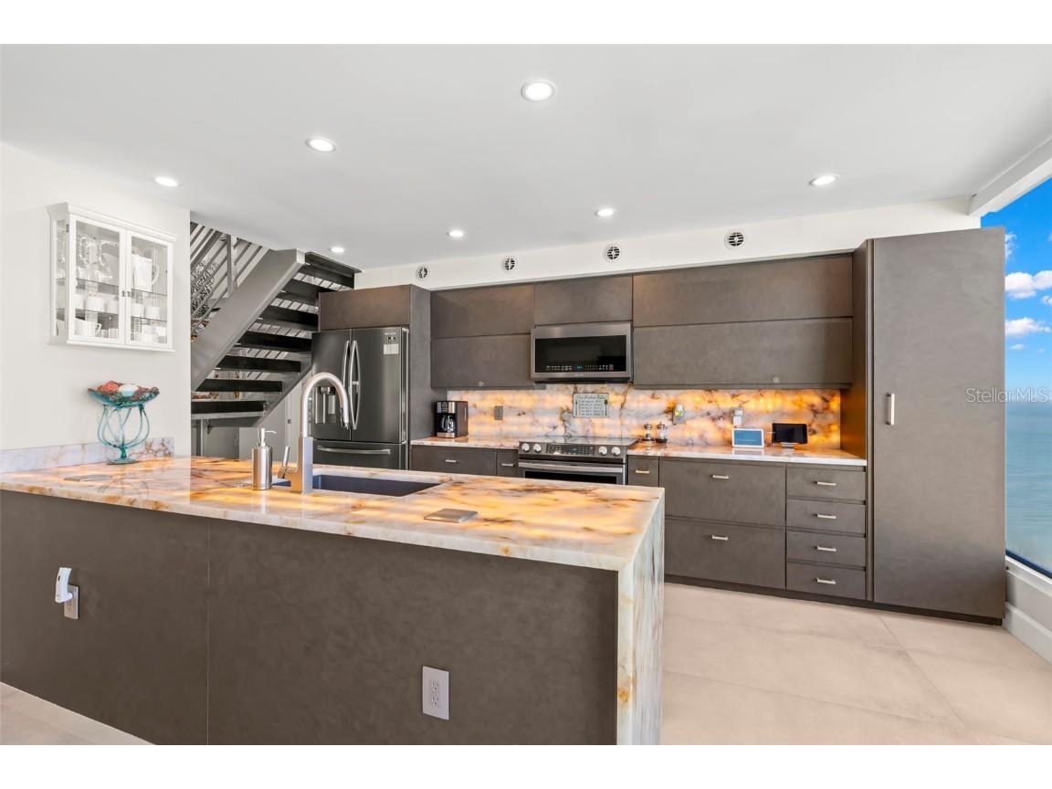 440 S Gulfview Boulevard #1701 Clearwater Beach FL 33767 TB8365643 image5