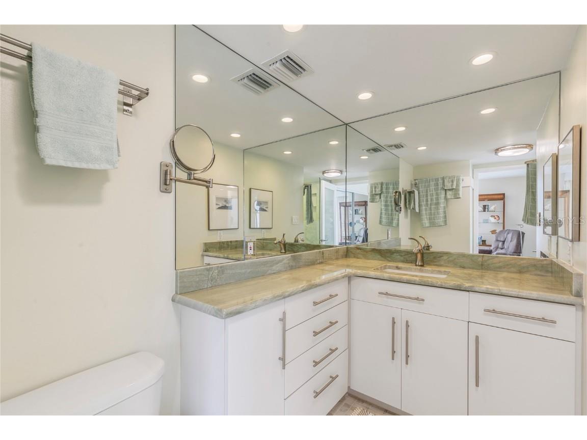 440 S Gulfview Boulevard #1705 Clearwater Beach FL 33767 TB8455497 image23