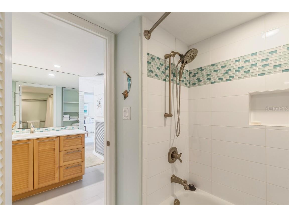 440 S Gulfview Boulevard #1705 Clearwater Beach FL 33767 TB8455497 image37