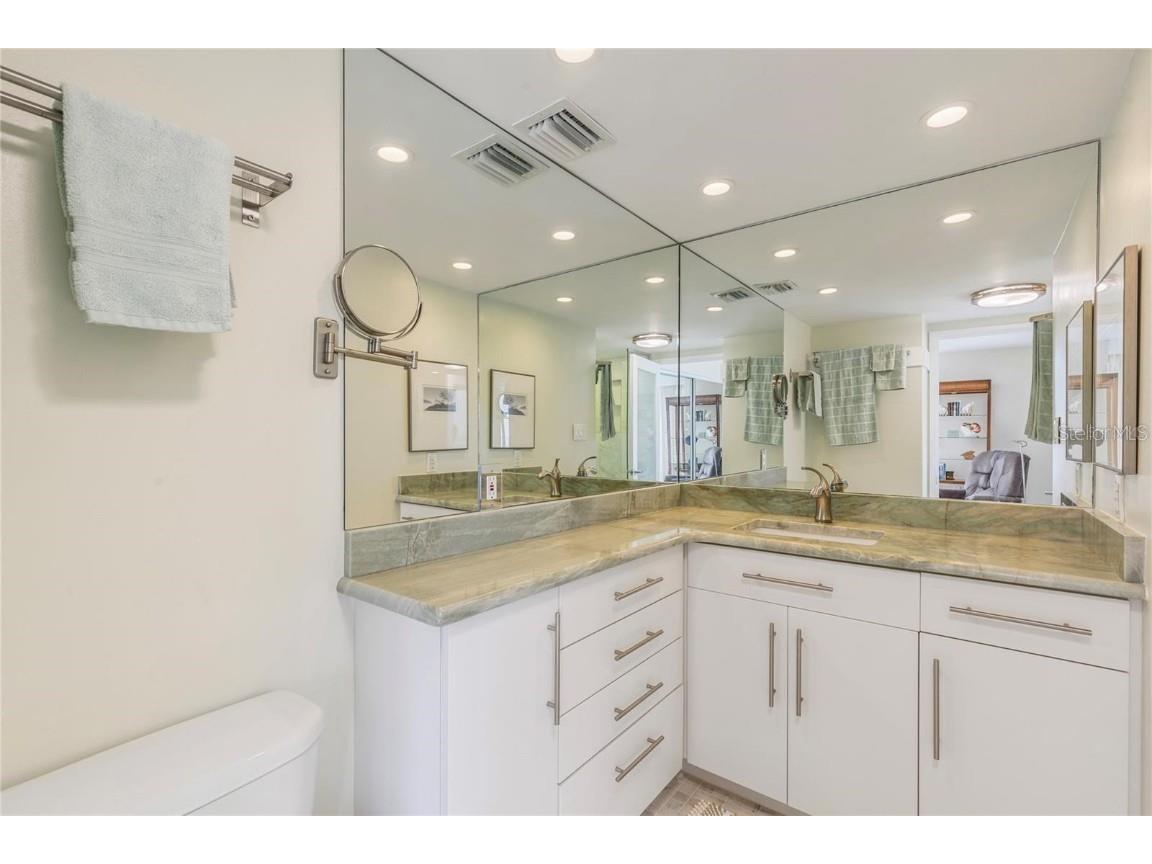 440 S Gulfview Boulevard #1705 Clearwater Beach FL 33767 TB8457327 image21