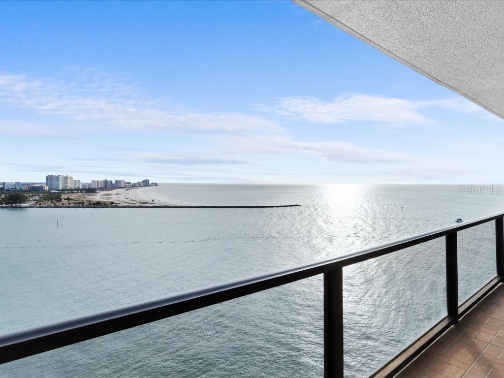 440 S Gulfview Boulevard #1706 Clearwater FL 33767 - GULF OF MEXICO U8224171 image1