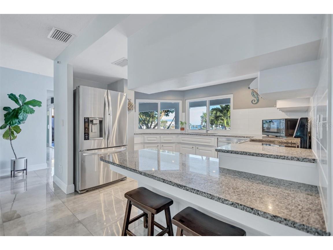 4400 Beach Drive SE Saint Petersburg FL 33705 TB8447065 image10