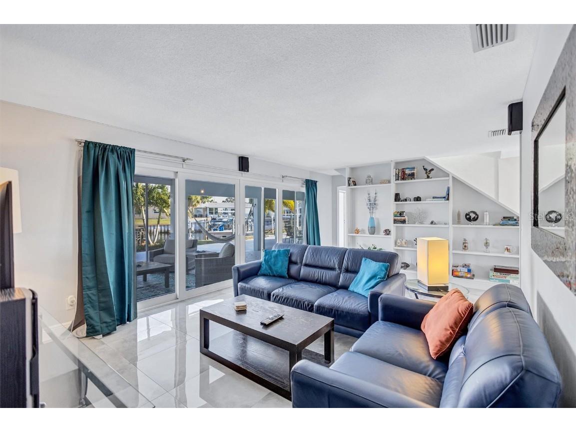 4400 Beach Drive SE Saint Petersburg FL 33705 TB8447065 image5