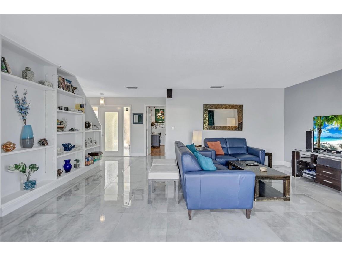 4400 Beach Drive SE Saint Petersburg FL 33705 TB8447065 image6