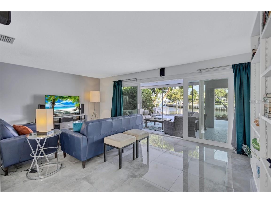 4400 Beach Drive SE Saint Petersburg FL 33705 TB8447065 image7