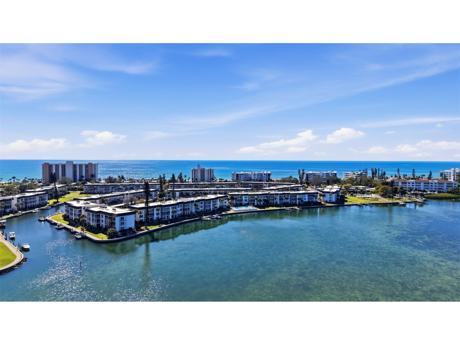 4400 Exeter Drive #305 Longboat Key FL 34228 A4691085 image1