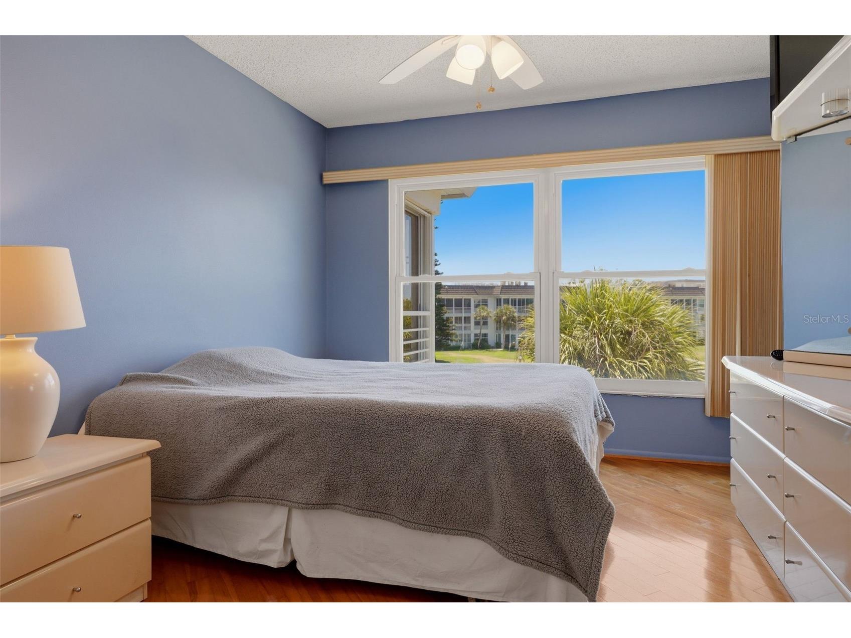 4400 Exeter Drive #305 Longboat Key FL 34228 A4691085 image11