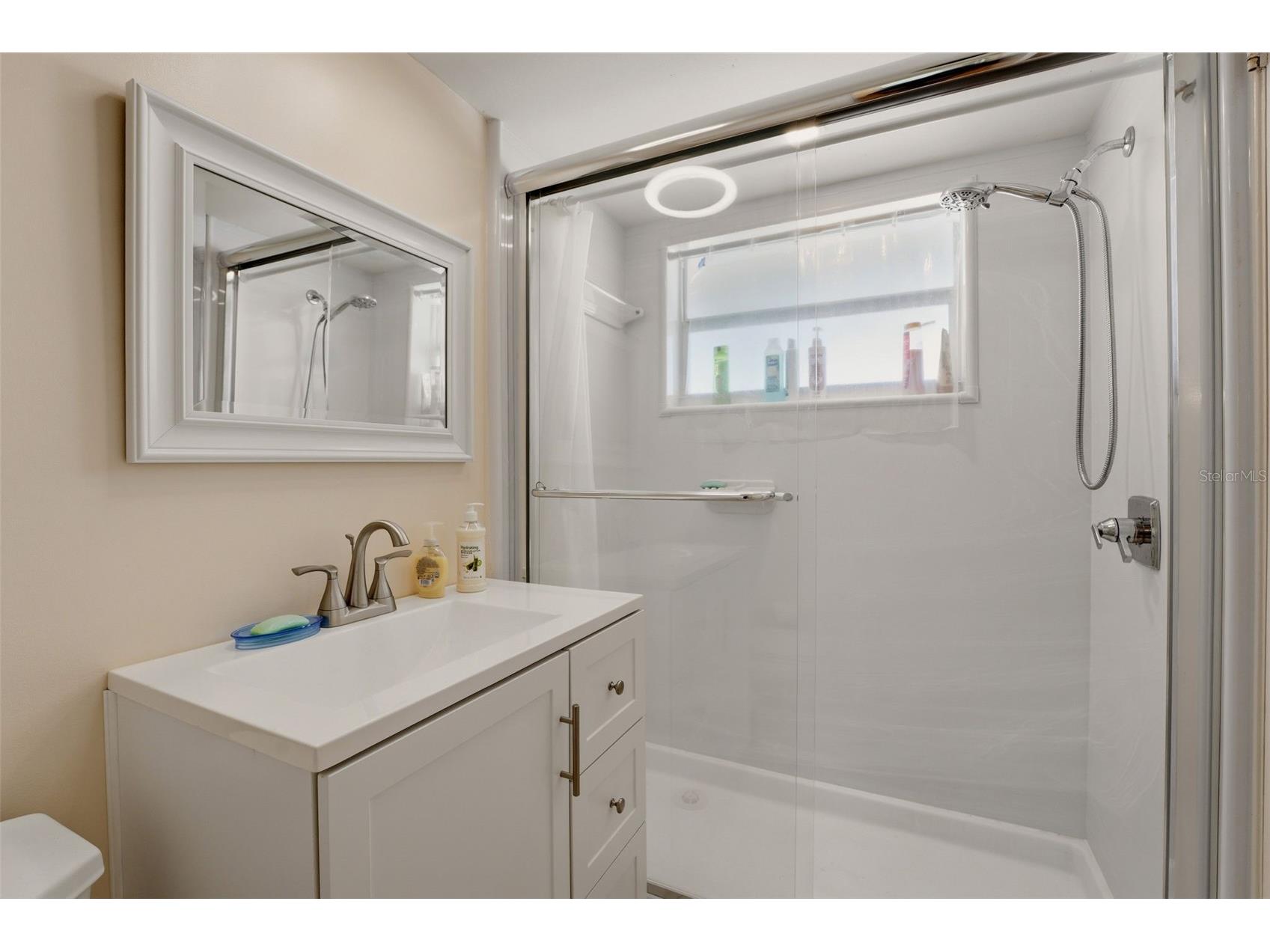 4400 Exeter Drive #305 Longboat Key FL 34228 A4691085 image16