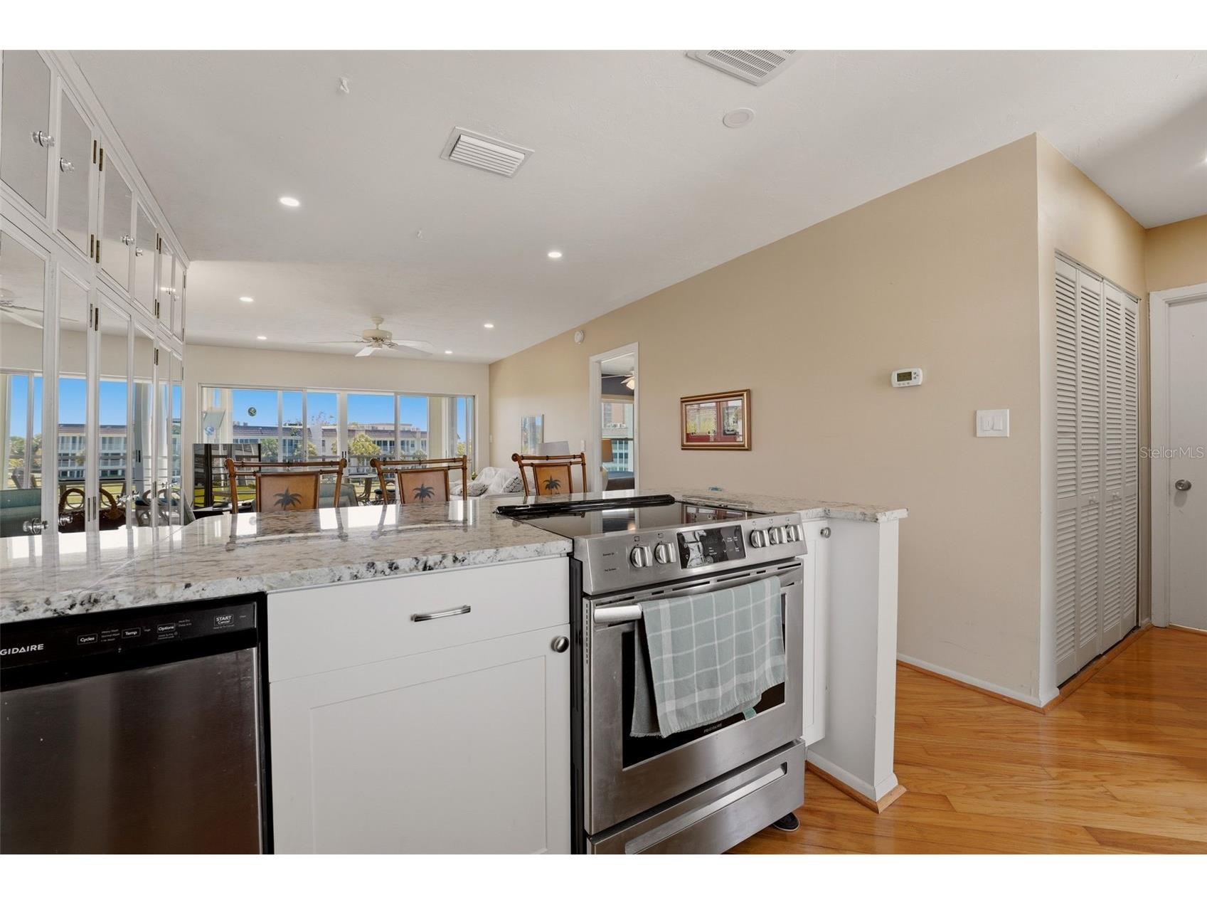 4400 Exeter Drive #305 Longboat Key FL 34228 A4691085 image5
