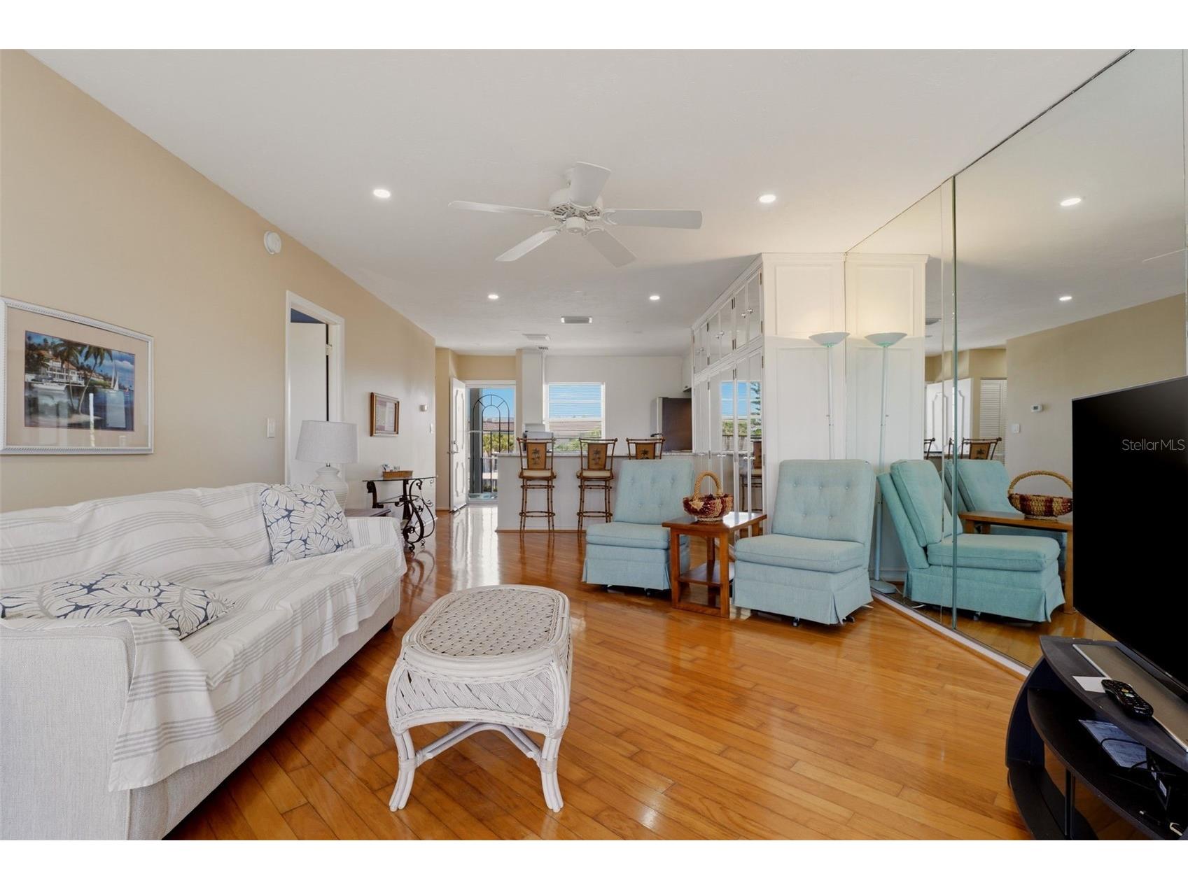 4400 Exeter Drive #305 Longboat Key FL 34228 A4691085 image9