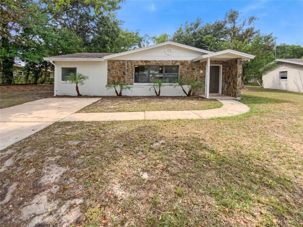 4400 Georgetown Drive Orlando FL 32808 O6206082 image1