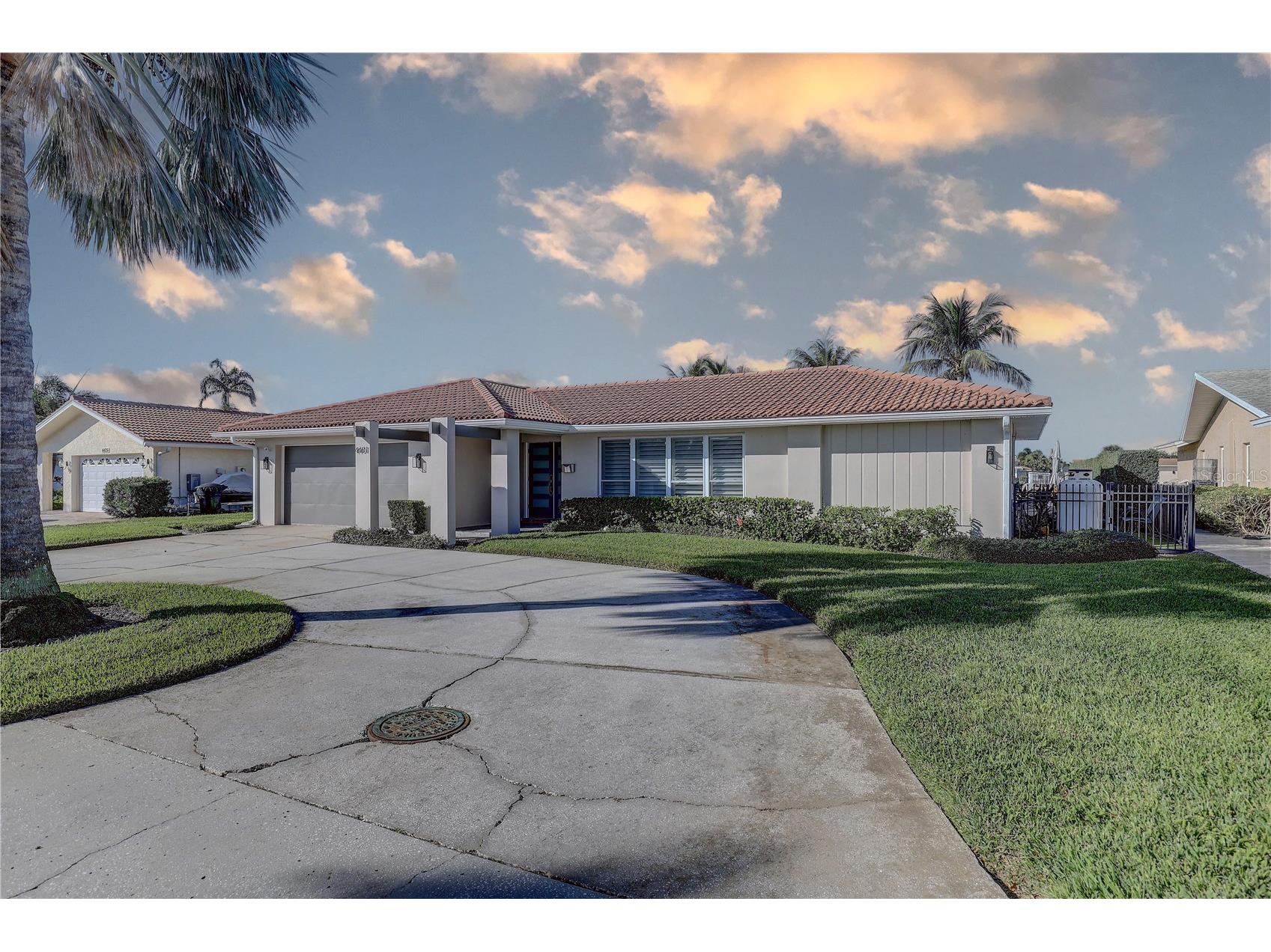 4401 43rd Street S Saint Petersburg FL 33711 - BOCA CIEGA BAY TB8457395 image2