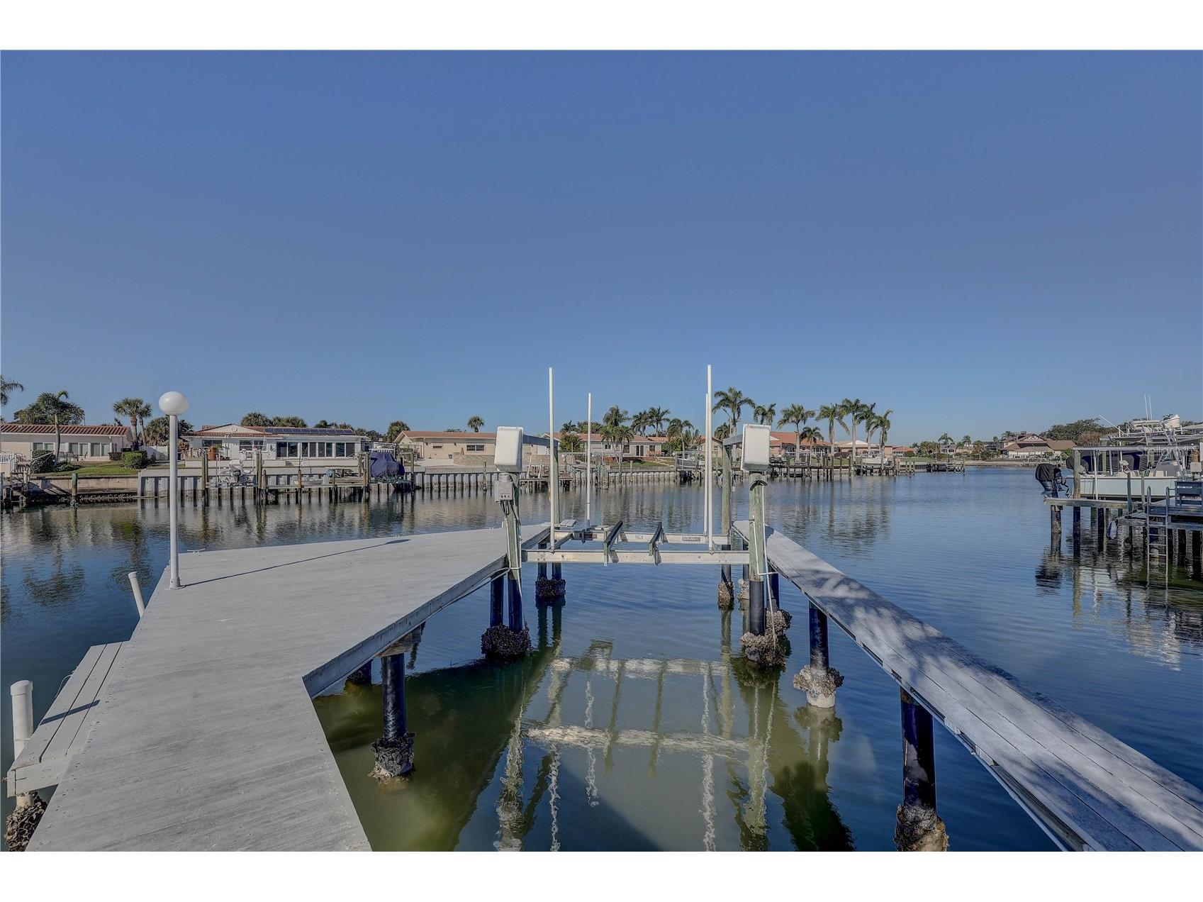 4401 43rd Street S Saint Petersburg FL 33711 - BOCA CIEGA BAY TB8457395 image56